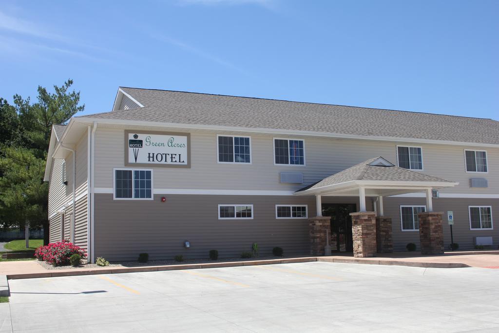 Green Acres Hotel Pittsfield Екстер'єр фото